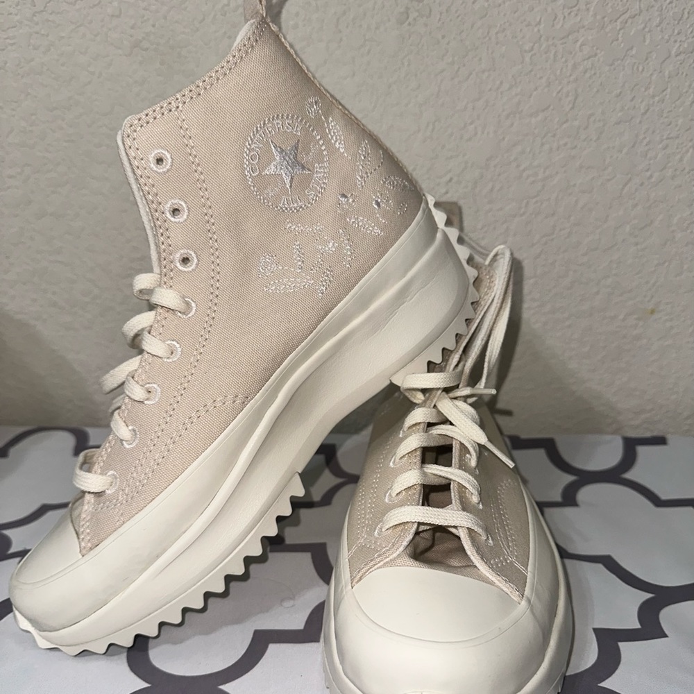 Converse Run Star Hike Platform Embroidered Floral - Natural Ivory/White W9.5/M8
